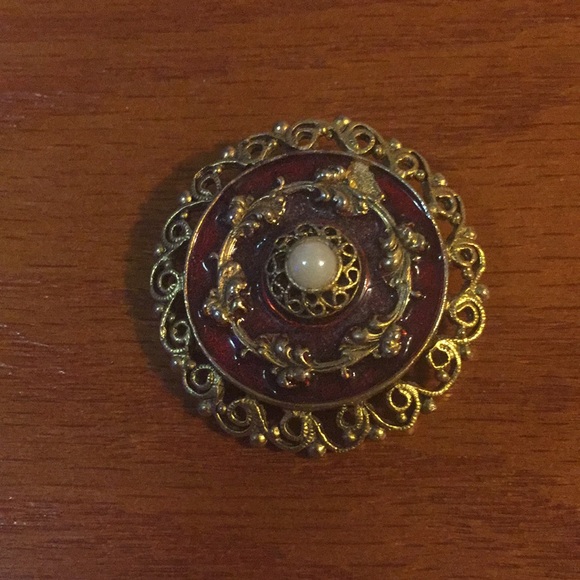 Vintage Brooches with Faux Pearls - Picture 2 of 5